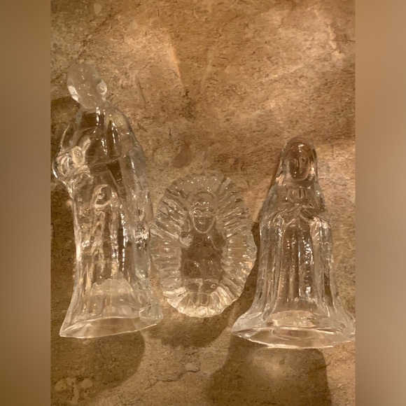 (3) Piece Vintage Glass Narivity Set - Picture 6 of 6